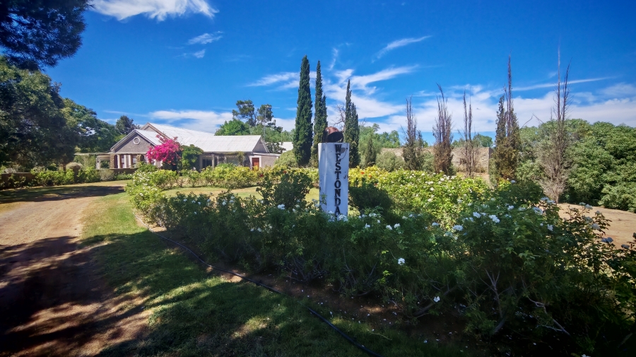 6 Bedroom Property for Sale in Pearston Eastern Cape